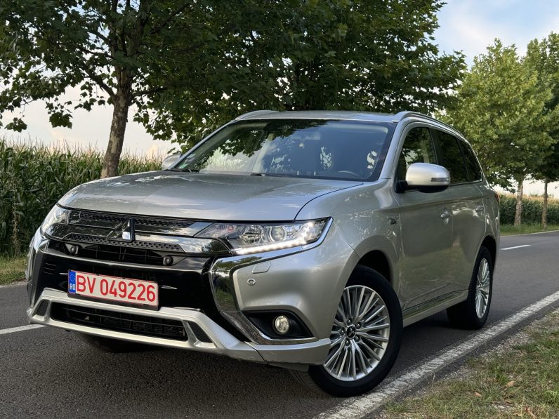
								Mitsubishi Outlander 2.4 4WD Plug-In Hybrid Diamant+ full									