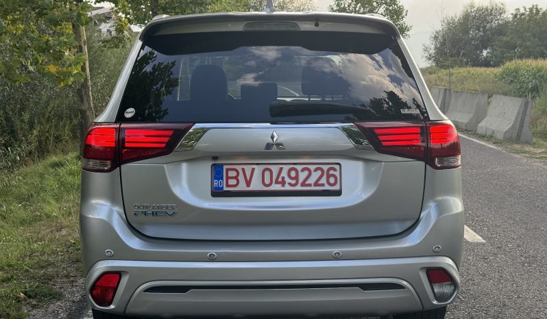
								Mitsubishi Outlander 2.4 4WD Plug-In Hybrid Diamant+ full									