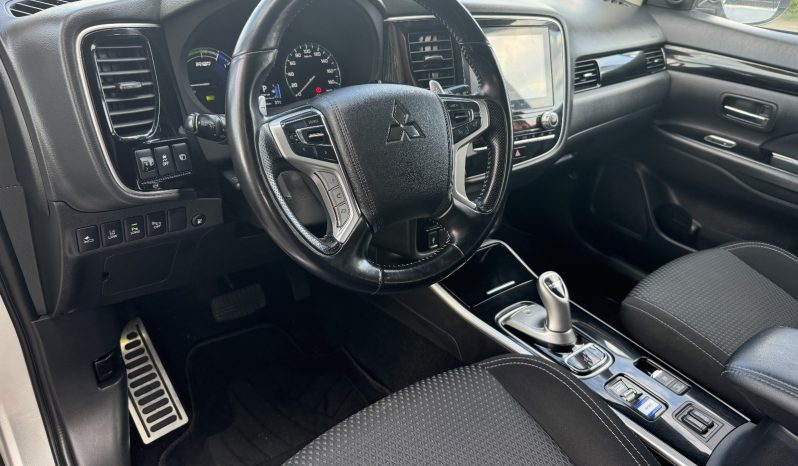 
								Mitsubishi Outlander 2.4 4WD Plug-In Hybrid Diamant+ full									