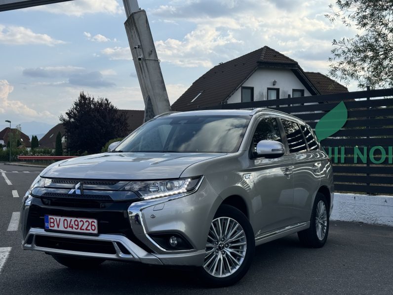 
								Mitsubishi Outlander 2.4 4WD Plug-In Hybrid Diamant+ full									