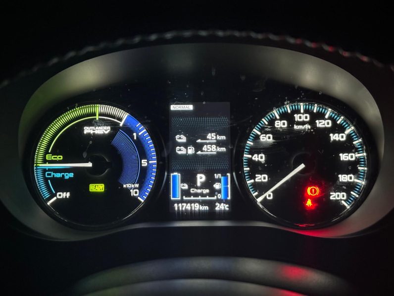 
								Mitsubishi Outlander 2.4 4WD Plug-In Hybrid Diamant+ full									