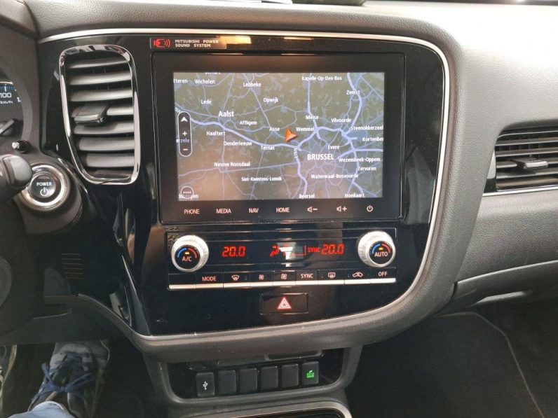 
								Mitsubishi Outlander 2.4i Business – Tracțiune integrală – Hibrid – Automatic – 135 hp – 181.940 km full									