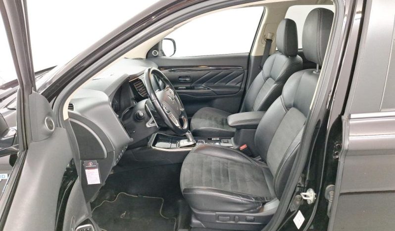 
								Mitsubishi Outlander 2.4i Business – Tracțiune integrală – Hibrid – Automatic – 135 hp – 181.940 km full									