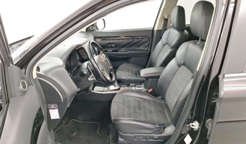 
								Mitsubishi Outlander 2.4i Business – Tracțiune integrală – Hibrid – Automatic – 135 hp – 181.940 km full									