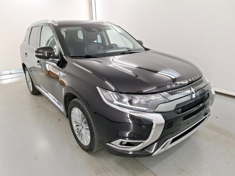 
								Mitsubishi Outlander 2.4i Business – Tracțiune integrală – Hibrid – Automatic – 135 hp – 181.940 km full									