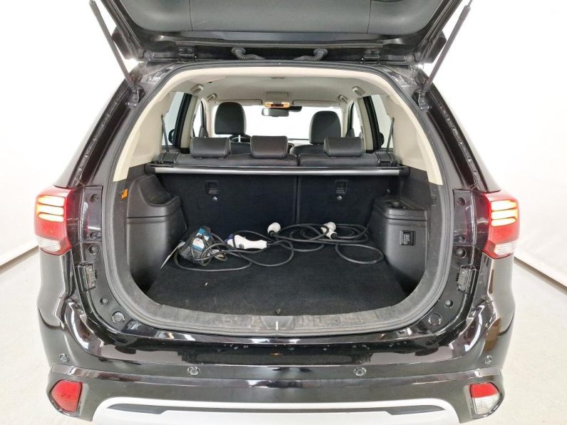 
								Mitsubishi Outlander 2.4i Business – Tracțiune integrală – Hibrid – Automatic – 135 hp – 181.940 km full									
