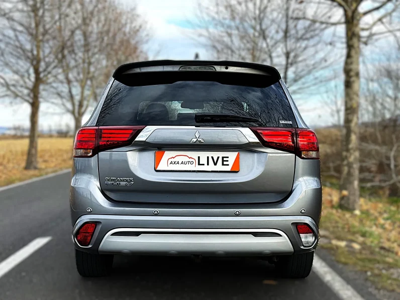 
								Mitsubishi Outlander 2.4 4WD Plug-In Hybrid Top full									